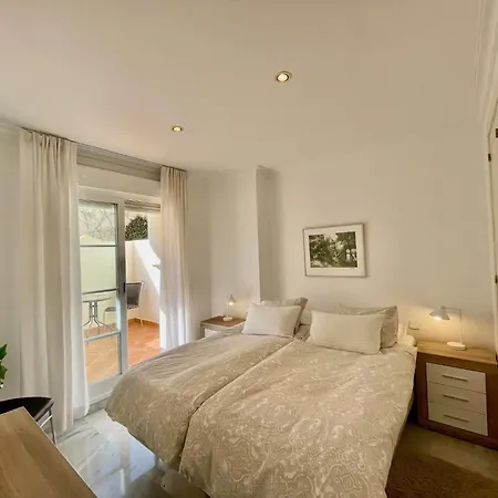 Apartment 2-bed - Sea View - 10m From Puerto Banus *
