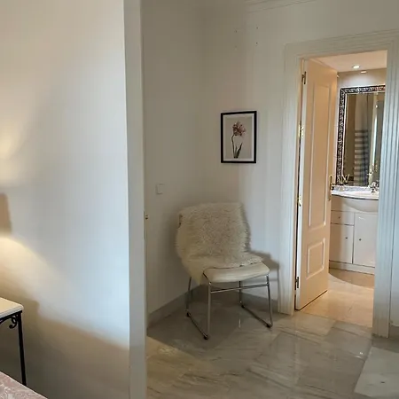 2-bed - Sea View - 10m From Puerto Banus Apartment *