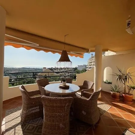 Apartment 2-bed - Sea View - 10m From Puerto Banus Marbella