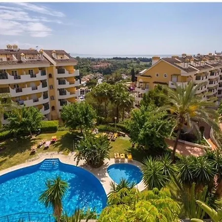 2-bed - Sea View - 10m From Puerto Banus