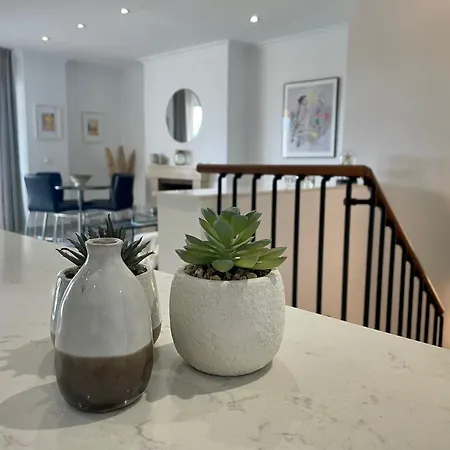 2-bed - Sea View - 10m From Puerto Banus Apartment Marbella