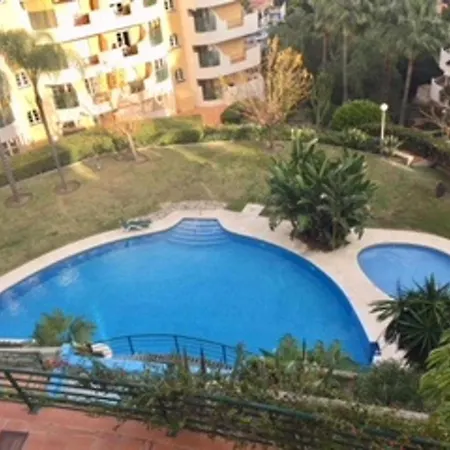Apartment 2-bed - Sea View - 10m From Puerto Banus Marbella